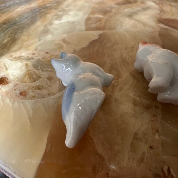 Tiny Porcelain Dog Pair: Vintage - Picture 5 of 6